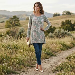 J for Justify Floral Tunic Top Sage Green Boho Lightweight Long Sleeve